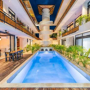 Irie Aparthotel