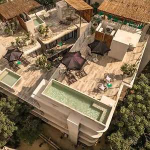Naj Aparthotel